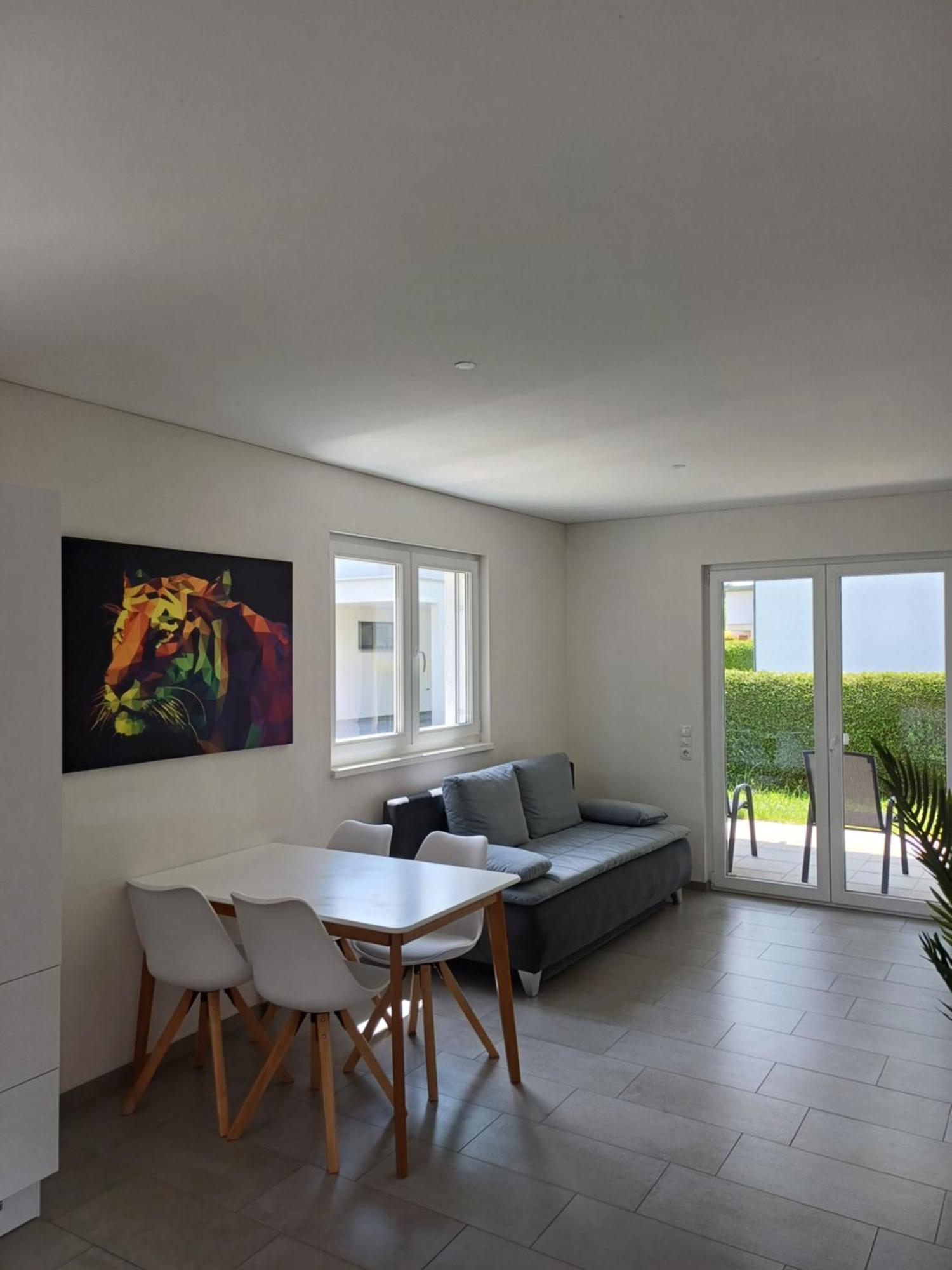 Altach Crown Living Design Apartment - Gratis Parkplatz - Wlan - Kueche - Self Check-In מראה חיצוני תמונה